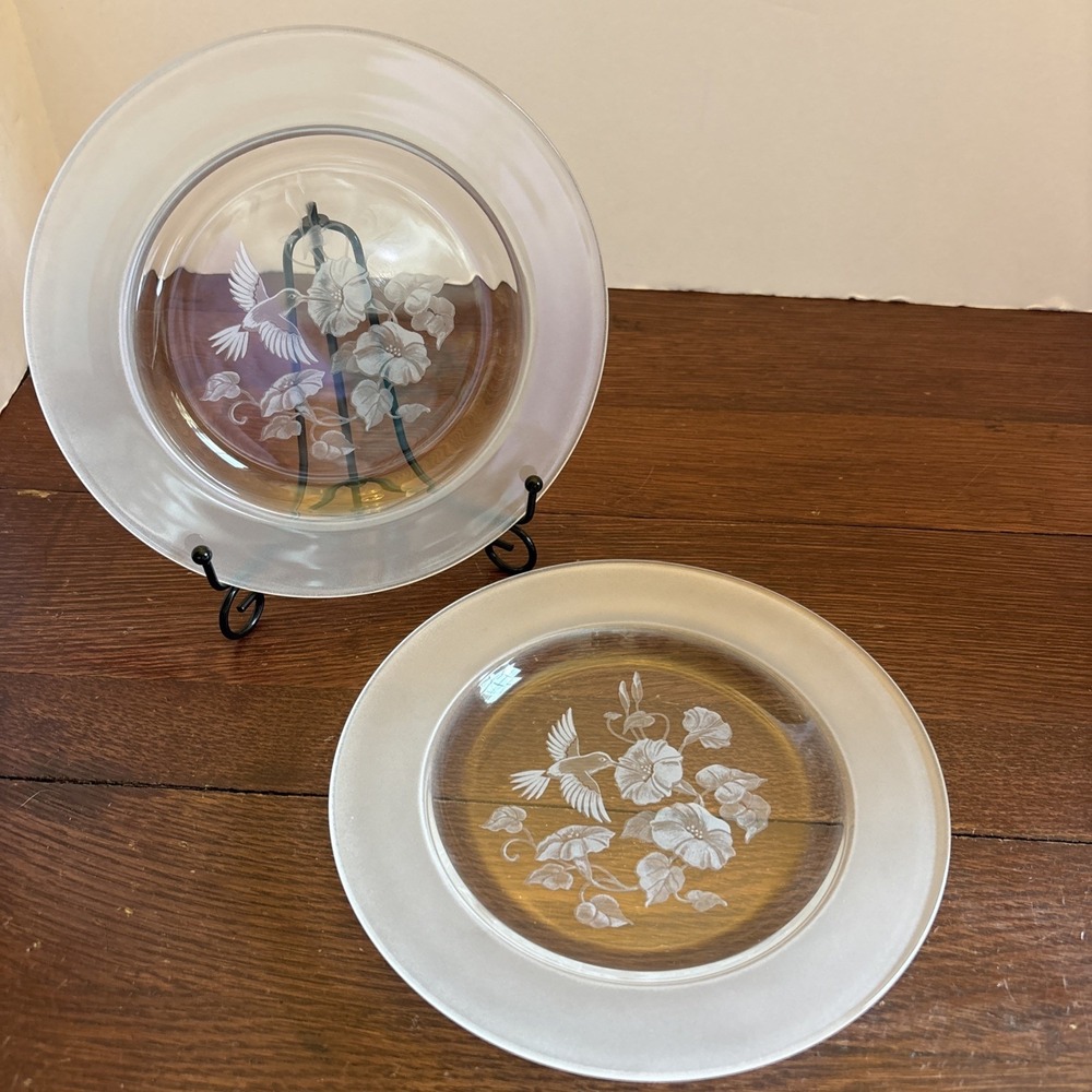 Avon Hummingbird 24% Lead Crystal 8" Dessert Plates Clear Frosted Set Of‎ 2